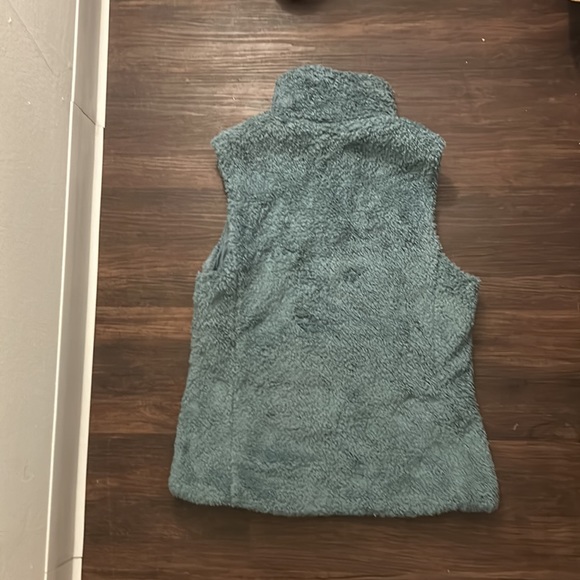 Patagonia Women’s Los Gatos Vest - Size Small, Light Plume Grey. - Picture 2 of 5